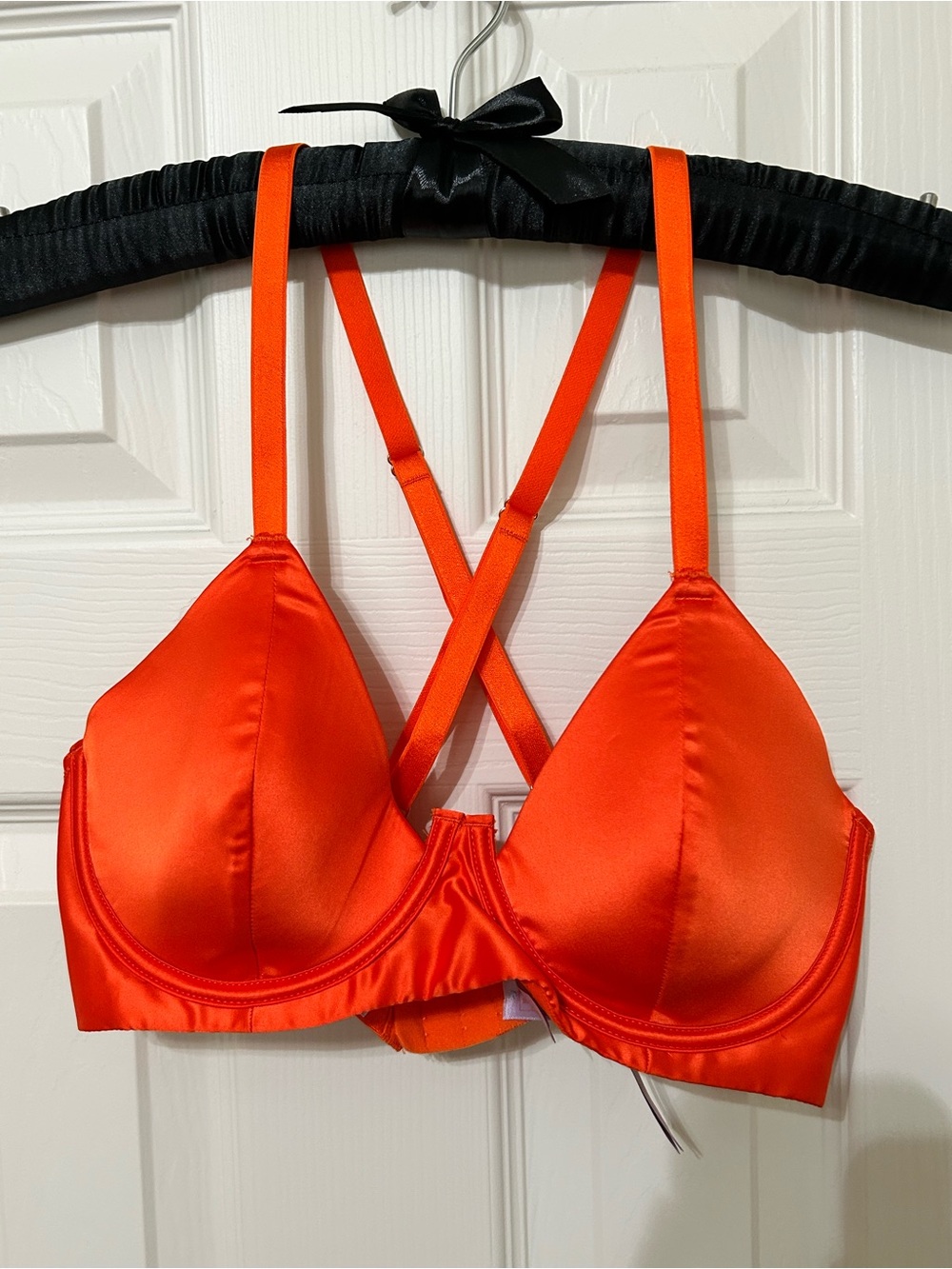 NEW NEVER WORN Savage X Fenty Sharp Satin Fashion Bra size 36C spicy orange